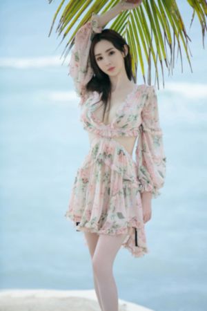 少妇三级看三级视频